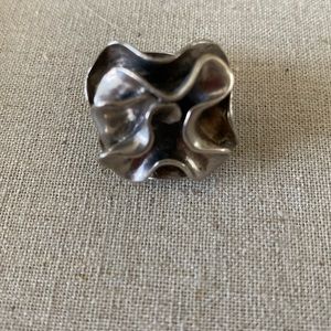 Beautiful Silpada .925 silver floral design ring  Size 6